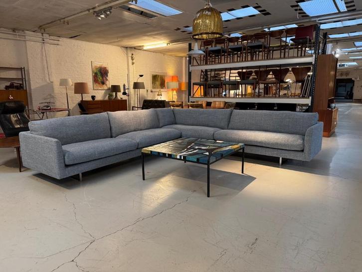 Montis Axel bank diverse modellen bij Decennia Design, Huis en Inrichting, Banken | Bankstellen, Zo goed als nieuw, Vierpersoons of meer