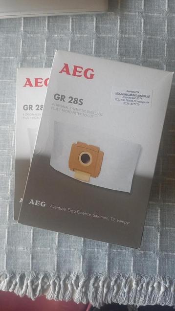 8 AEG stofzuigerzakken beschikbaar voor biedingen