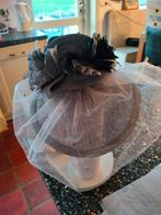 Te koop: fascinator of hoedje, Nieuw, One size fits all, Ophalen of Verzenden, Hoed