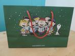 CADEAU-tas kerst afb.:Peanuts-koor met Charley Brown papier, Ophalen, Zo goed als nieuw
