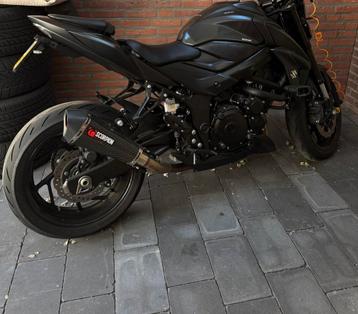 Prachtige Suzuki GSX 750-S zwarte utivoering in topstaat!! beschikbaar voor biedingen