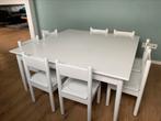 Prachtige vierkante kindertafel (royaal, hout, 8 stoelen), Ophalen, Zo goed als nieuw, Tafel(s) en Stoel(en)
