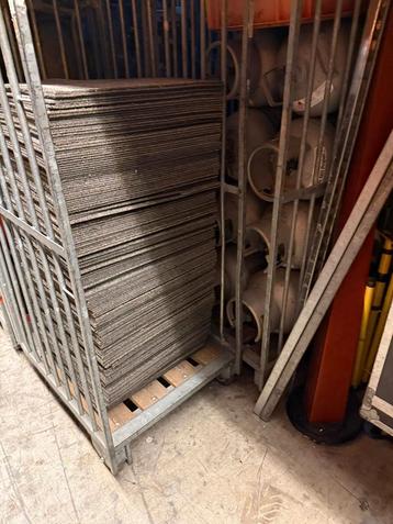 Tapijt tegels, 50x50 cm - 200 a 240 stuks antraciet beschikbaar voor biedingen
