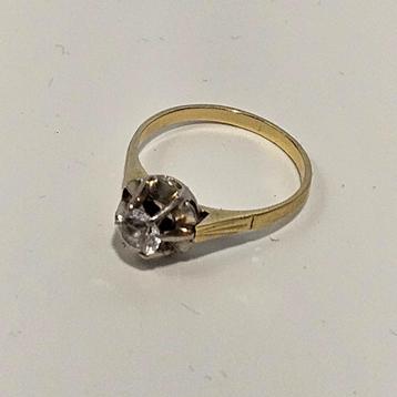 14KT 2,56 Gram - Zirkonia - Gouden ring beschikbaar voor biedingen