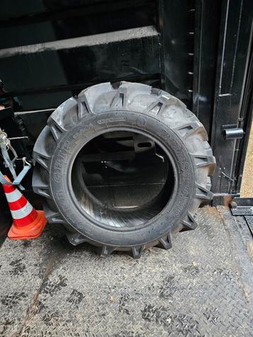 Tractor banden oldtimer tractor banden trekkerbanden landbou beschikbaar voor biedingen