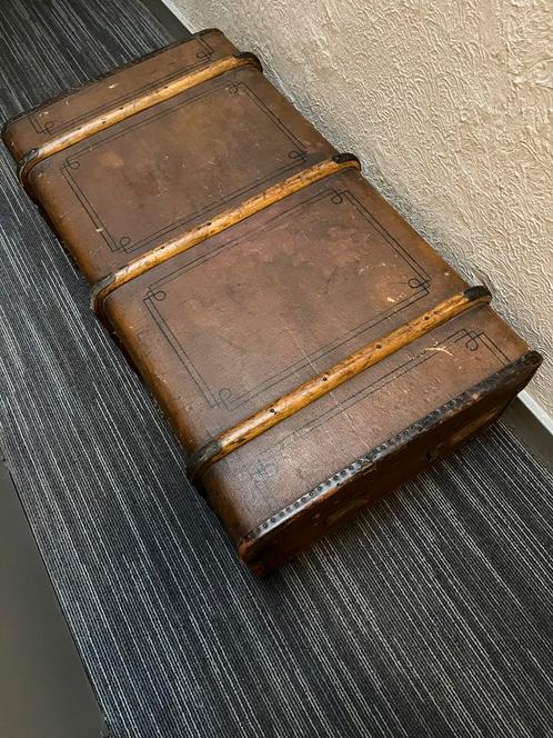 Antieke/Hutkoffer/Dekkoffer/Reiskoffer begin vorige eeuw, Antiek en Kunst, Antiek | Woonaccessoires, Ophalen