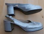 Echte vintage zilveren aparte schoenen met lage hak! 39, Kleding | Dames, Schoenen, Schoenen met lage hakken, Overige kleuren