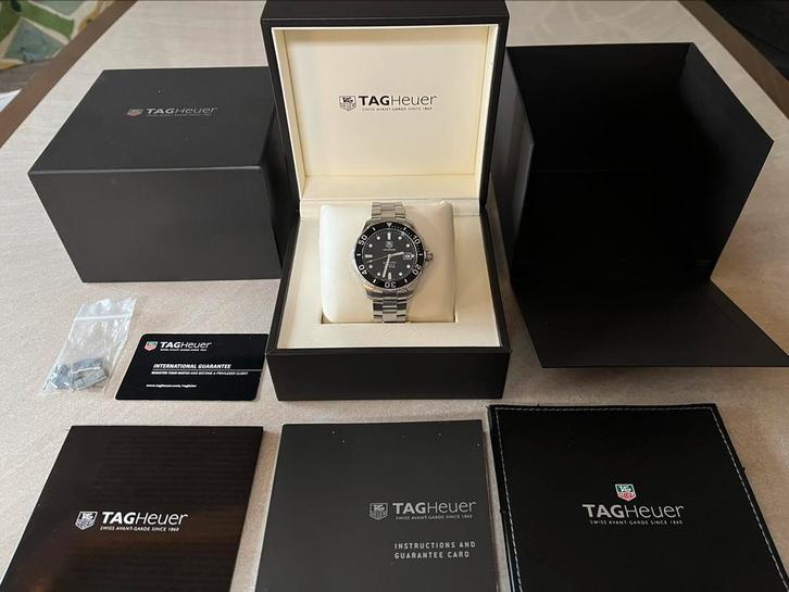 TagHeuer Aqua Racer Calibre 5 automatic full-set WAN2110, Sieraden, Tassen en Uiterlijk, Horloges | Heren, Zo goed als nieuw, Polshorloge