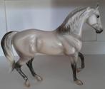 Breyer Horse of the Year Gray Morab, Ophalen of Verzenden, Gebruikt, Paard, Beeldje of Figuurtje