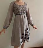 Mooie lila jurk 100% zijde - Maat S, Paars, Ophalen of Verzenden, Zo goed als nieuw, Knielengte