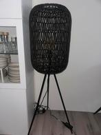 Kwantum Rami Vloerlamp - Touw Design, Huis en Inrichting, Lampen | Vloerlampen, Ophalen, Zo goed als nieuw, Metaal, 100 tot 150 cm