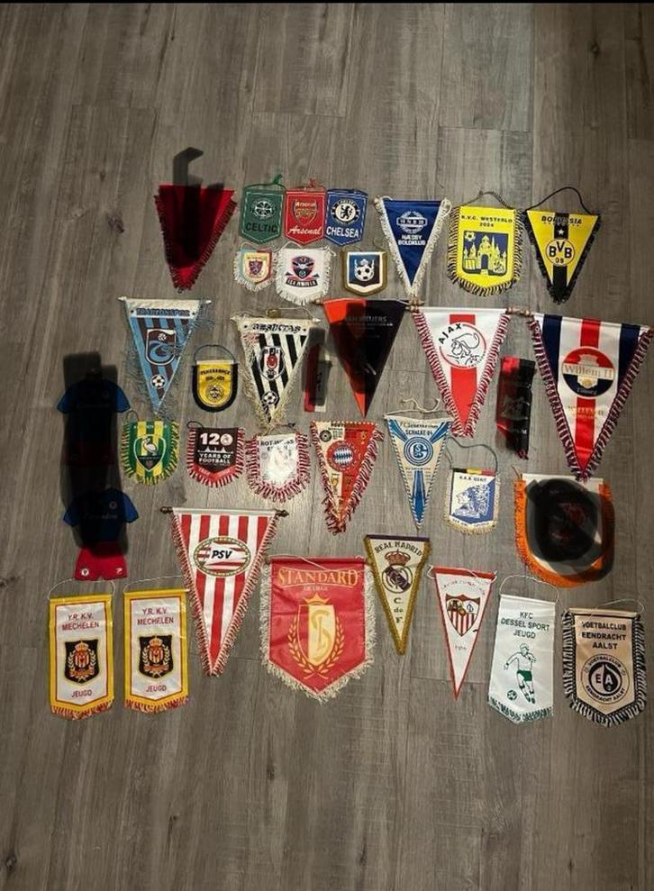Voetbalvaantjes van verschillende profclubs, Verzamelen, Sportartikelen en Voetbal, Zo goed als nieuw, Vaantje of Sjaal, Buitenlandse clubs