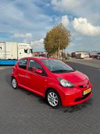 Toyota Aygo 1.0 12V Vvt-i 5DRS 2008 Rood - GOED ONDERHOUDEN, Auto's, Voorwielaandrijving, 4 stoelen, 68 pk, Origineel Nederlands
