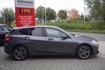 BMW 1-serie 118i Executive Edition / Stoelverwarming / Intri, Stof, Gebruikt, Origineel Nederlands, 3 cilinders