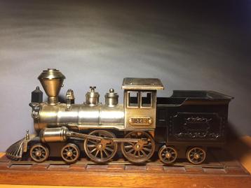vintage trein beschikbaar voor biedingen