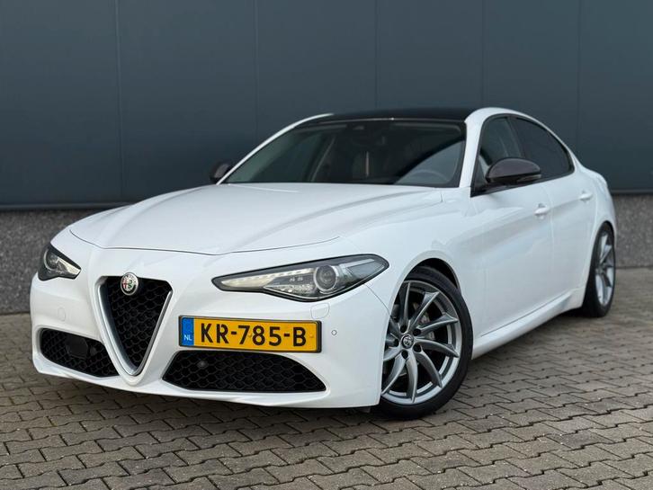 Alfa Romeo Giulia 2.2 JTD 242PK AUT 2016 | Top onderhouden!, Auto's, Alfa Romeo, Particulier, Giulia, ABS, Achteruitrijcamera