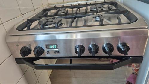 Indesit gasfornuis, Witgoed en Apparatuur, Fornuizen, Gebruikt, Vrijstaand, Gas, 4 kookzones, 45 tot 60 cm, Ophalen