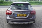 Mercedes-Benz GLA-klasse 180 Premium Plus / Stoelverwarming, Euro 6, 4 cilinders, Leder en Stof, 122 pk