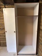 Gratis kast met twee deuren, Tuin en Terras, Bergingen en Tuinkasten, Ophalen, Gebruikt, Hout, Containerberging