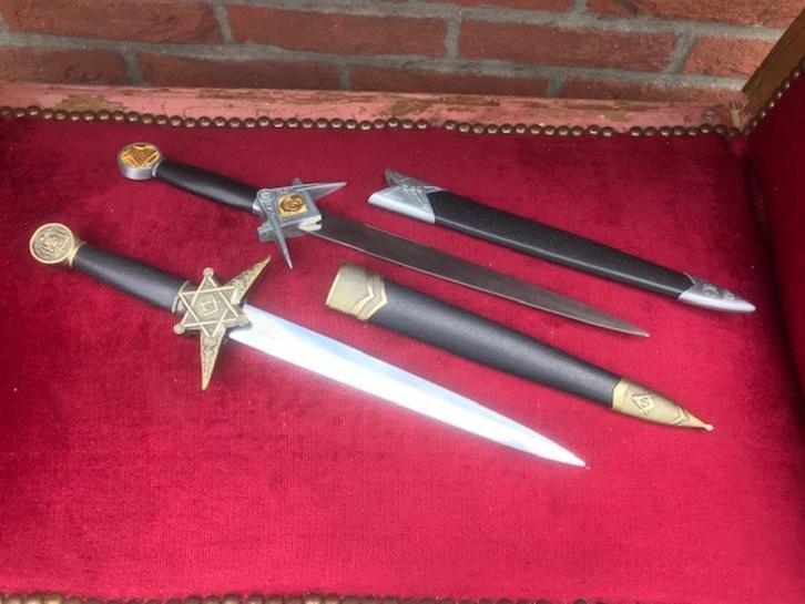 2 mooie sier dolken/ ritueel? vrijmetselarij, Verzamelen, Militaria | Algemeen, Overige soorten, Mes of Dolk, Overige gebieden