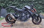 KTM 1290 Duke R met Akrapovic titanium volsysteem, Motoren, Naked bike, Particulier, 1290 cc, 2 cilinders