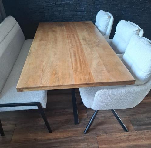 ###EETTAFEL VAN MANGOHOUT EN KRUISPOOT## NU 125 EURO!!!, Huis en Inrichting, Tafels | Eettafels, Zo goed als nieuw, 50 tot 100 cm