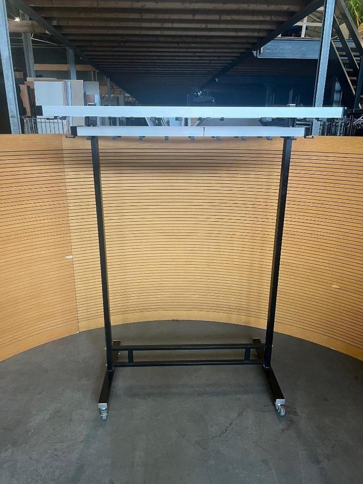 Kapstok met 44 hangers/ Garderobe vrijstaand, Huis en Inrichting, Woonaccessoires | Kapstokken, Ophalen