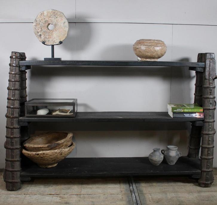 Oud landelijk wandrek uit India, Huis en Inrichting, Woonaccessoires | Wandplanken en Boekenplanken, Ophalen