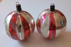 2 oude kerstballen, vintage: zilver, rood en wit glasgruis, Ophalen of Verzenden