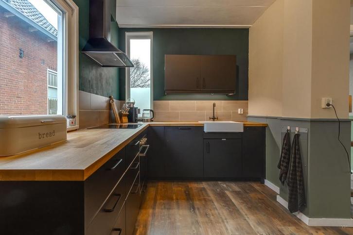 Zwarte hoek keuken compleet met apparatuur, Huis en Inrichting, Keuken | Complete keukens, Zo goed als nieuw, Hoekkeuken, Graniet of Steen