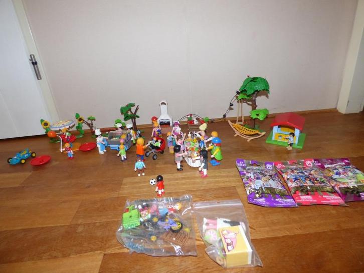Playmobil verjaardagsfeest/verkleedfeest/ijscoman/speeltuin, Kinderen en Baby's, Speelgoed | Playmobil, Zo goed als nieuw, Complete set