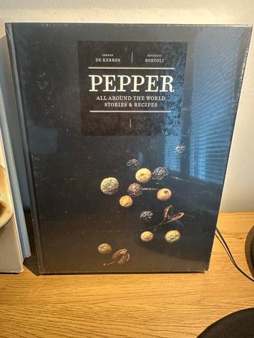 2 Kookboeken: Pepper & Israëlische Keuken beschikbaar voor biedingen