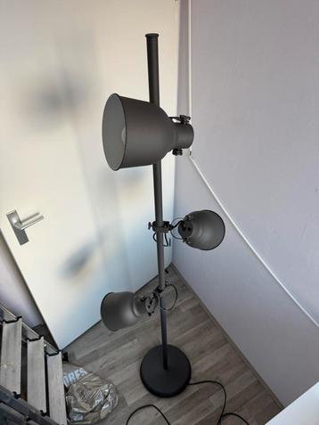 Vloerlamp (IKEA HEKTAR) 3 Spotjes beschikbaar voor biedingen