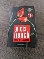 Nicci French, huis vol leugens, thriller, Ophalen of Verzenden, Zo goed als nieuw, Nicci French