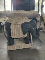 Wicker olifant bijzettafel, Huis en Inrichting, Tafels | Bijzettafels, Ophalen, Minder dan 55 cm, Rond, Zo goed als nieuw
