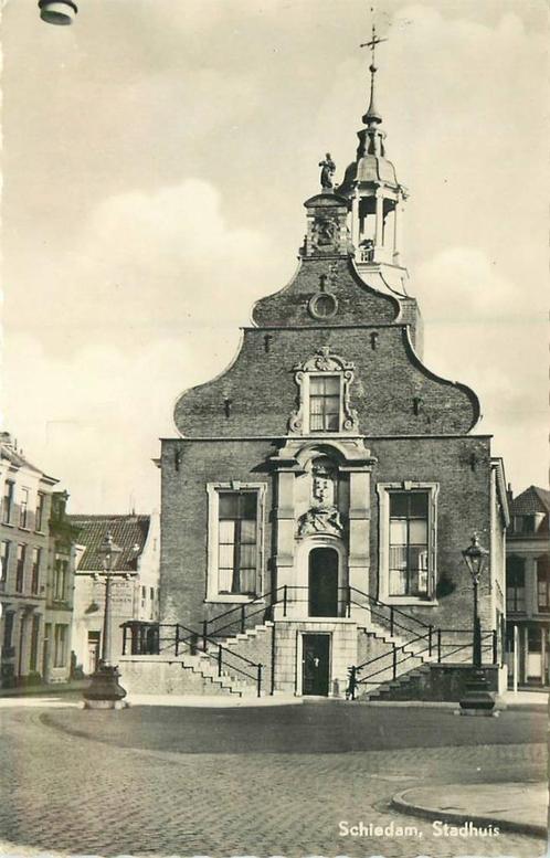 (388-520-013) Schiedam Stadhuis, Verzamelen, Ansichtkaarten | Nederland, Zuid-Holland, Verzenden