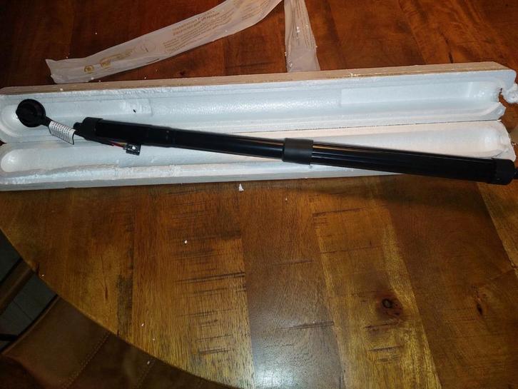 Nieuwe achterklep telescopen xc40, Auto-onderdelen, Overige Auto-onderdelen, Volvo, Nieuw, Ophalen of Verzenden