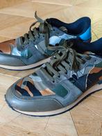 Valentino Rockstud Camo Sneakers
Maat
42.5, Overige kleuren, Valentino, Ophalen of Verzenden, Sneakers of Gympen
