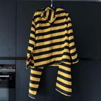 GEVANGENIS PAK JAS BROEK EN PET 1 KEER GEDRAGEN CARNAVAL, Ophalen of Verzenden, Zo goed als nieuw