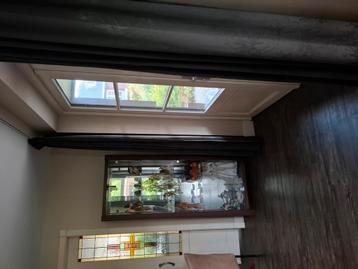 Vitrine kast teak hout beschikbaar voor biedingen