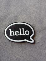 Klein strijkembleem Hello, Ophalen of Verzenden, Nieuw