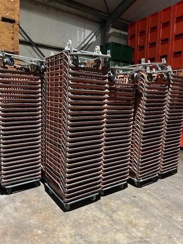 broodkratten op dolly 69,2x57,8x19,5 cm brood krat bruin  beschikbaar voor biedingen