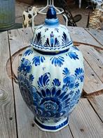 Vaas delfts Hollands handpainted., Antiek en Kunst, Ophalen of Verzenden