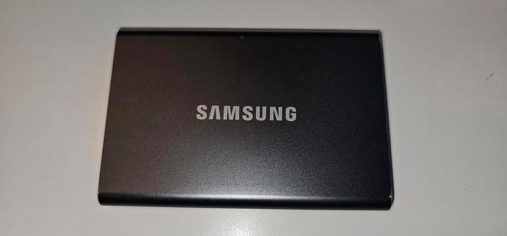 Samsung T7 2TB Externe SSD - Grijs - PS5 Geschikt, Computers en Software, Harde schijven, Zo goed als nieuw, Console, Extern, SSD