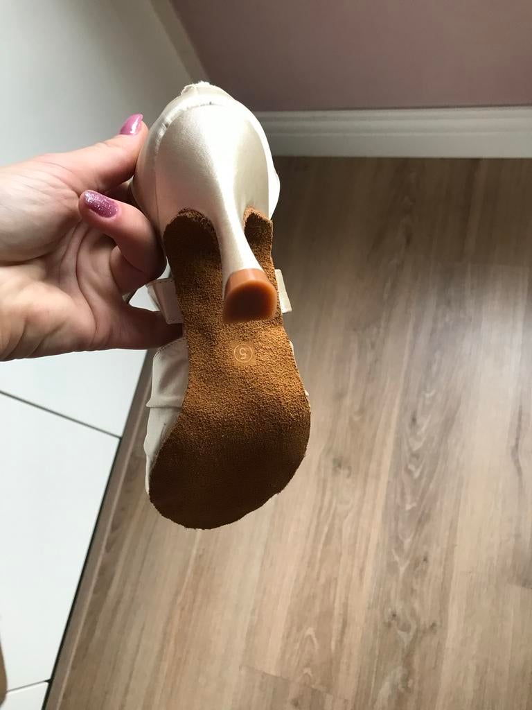 Nieuwe Latín dansschoenen maat 36 & 36,5, Ophalen of Verzenden, Nieuw, Wit, Dansschoenen