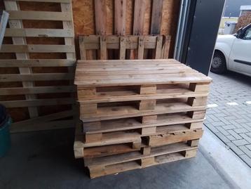 Gratis af te halen Pallets beschikbaar voor biedingen