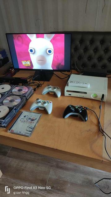 X-box 360 inclusief monitor beschikbaar voor biedingen