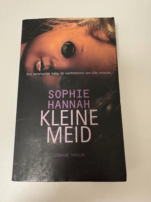 Kleine meid - Sophie Hannah, Boeken, Thrillers, Gelezen, Nederland, Ophalen of Verzenden