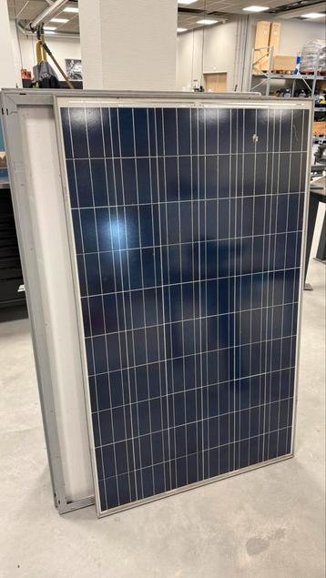 Zonnepanelen 6 stuks - 250w beschikbaar voor biedingen