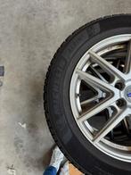 Volvo winterbanden met velg R17, Auto-onderdelen, Banden en Velgen, Ophalen, Gebruikt, Banden en Velgen, 17 inch